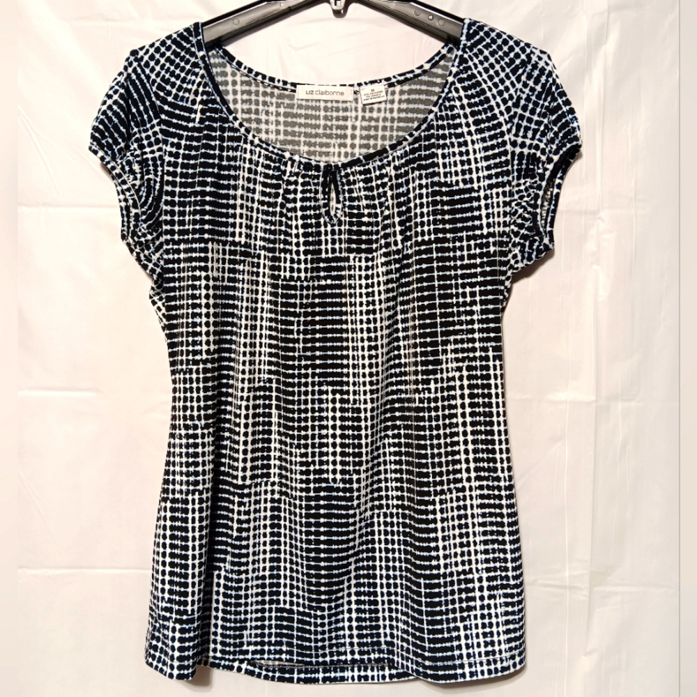 Liz Claiborne EUC Women's Cap Sleeve Blouse, Size Medium, Navy White Pattern